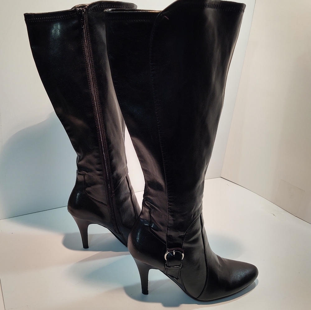 Madeline Stuart Women Size 9M Boots Knee High